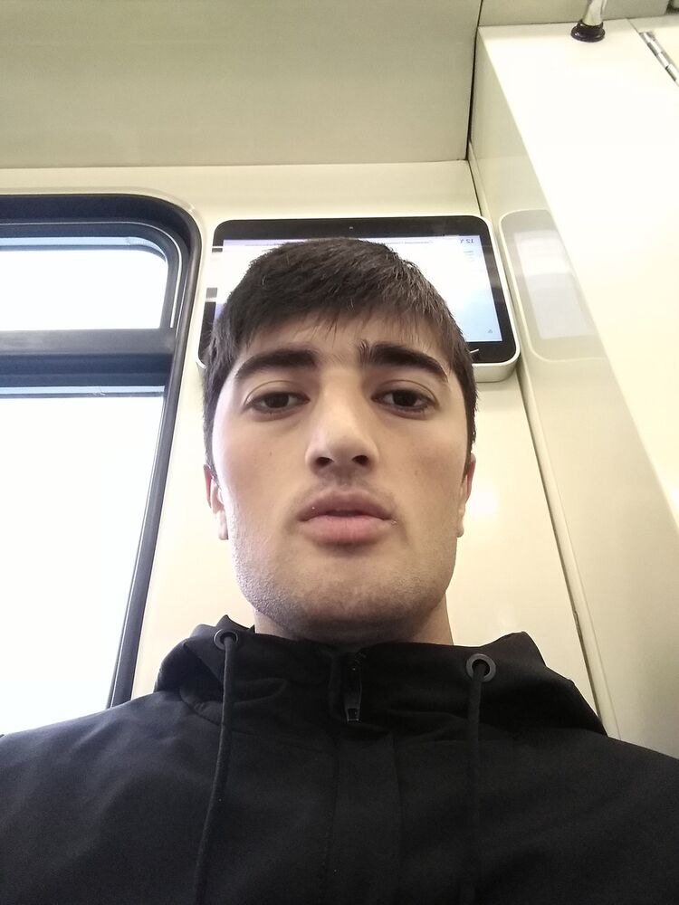  16613399  Dodik, 32 ,    