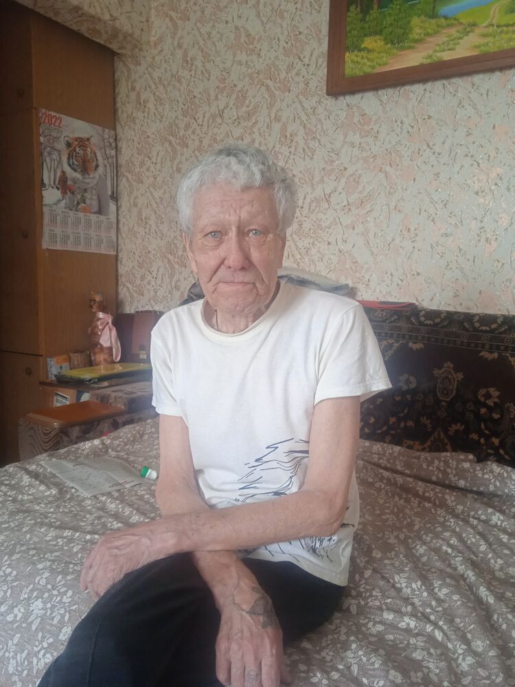  ,   , 76 ,   c , 