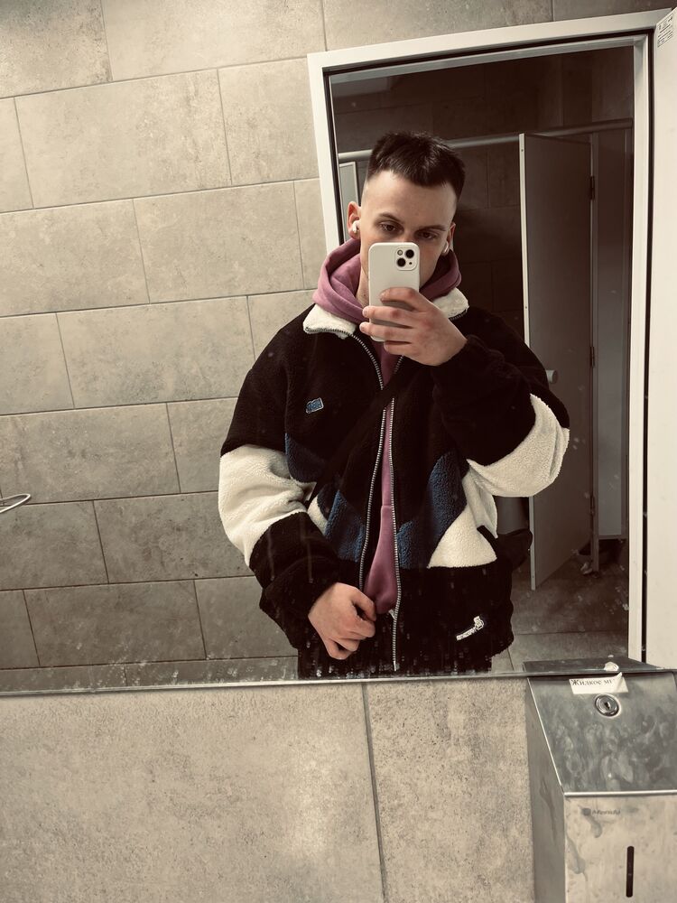 42117829  , 25 ,    