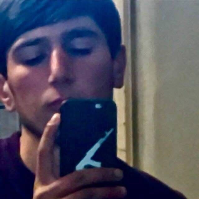  ,   Artur, 19 ,   ,   