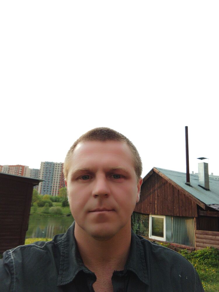  28692139  Evgenii, 40 ,    