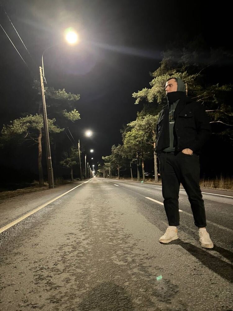  33058329  , 23 ,    -