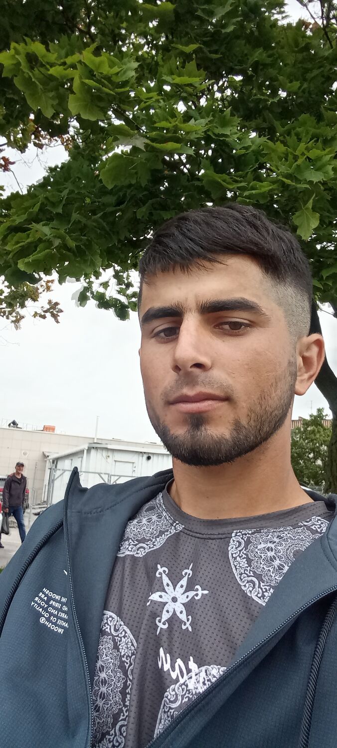 35897319  , 30 ,    