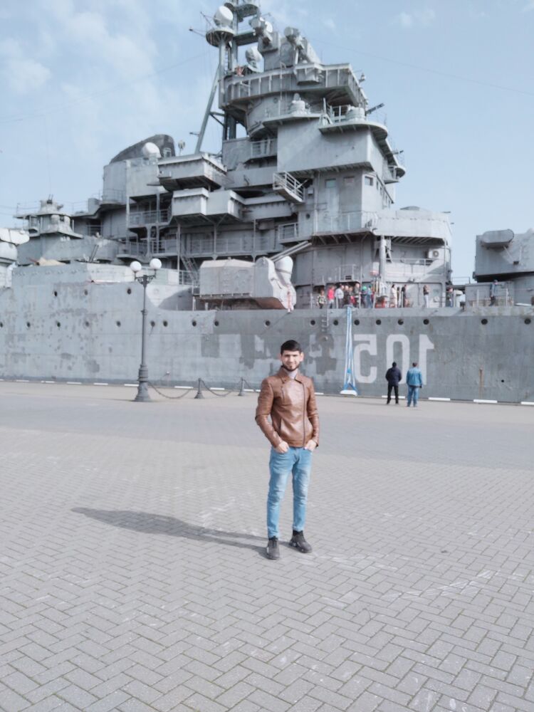  ,   Nuriddin, 31 ,   c 