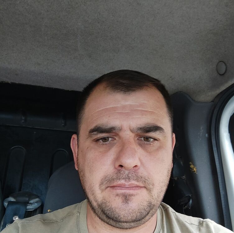  ,   Sergei, 42 ,   ,   