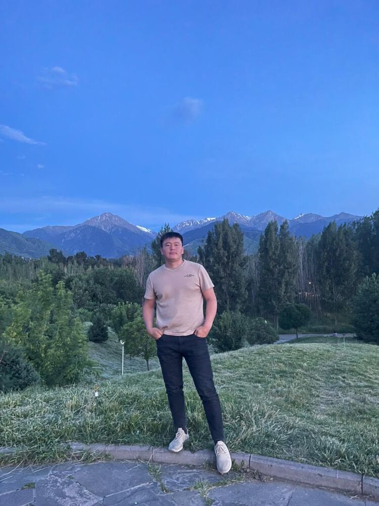  ,   Kazbek, 33 ,   ,   , c 