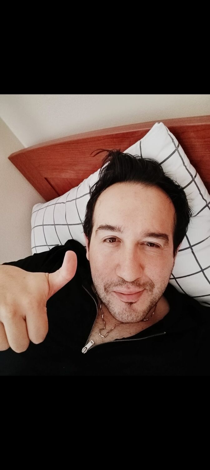  46214389  Sinan Teker, 32 ,    