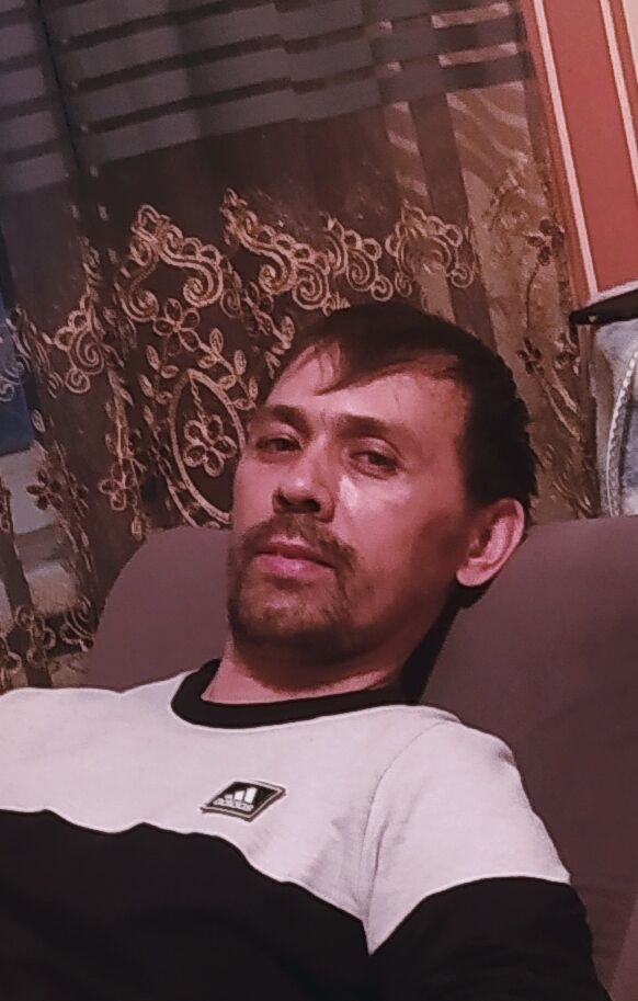  24569279  Dilshat, 45 ,    