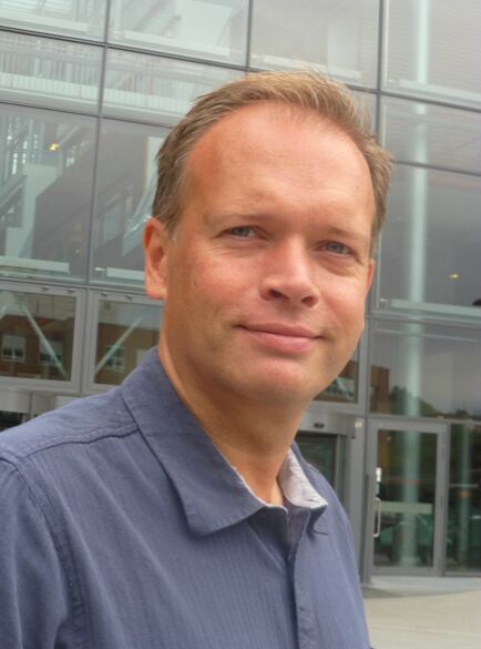  51262219  Alex, 43 ,    