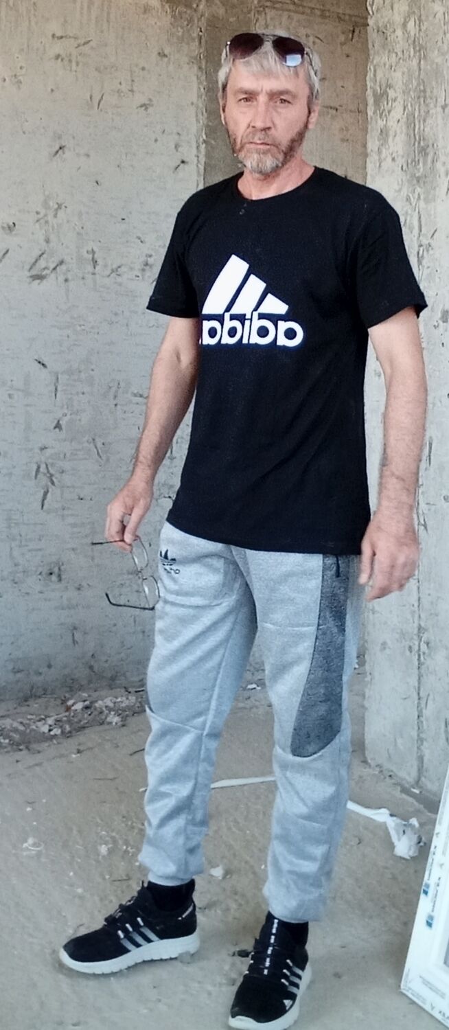  43864049  , 48 ,    