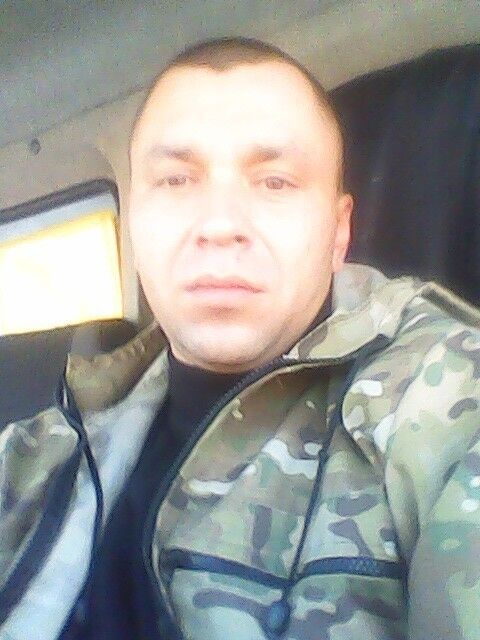  4181899  Denis, 43 ,    