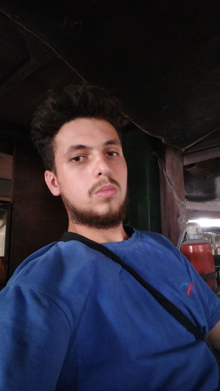  44936909  , 23 ,    