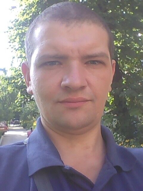  10381159  Dmitrij, 43 ,    