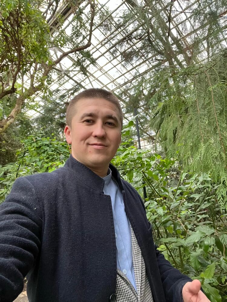  ,   Ivan, 32 ,     , c 