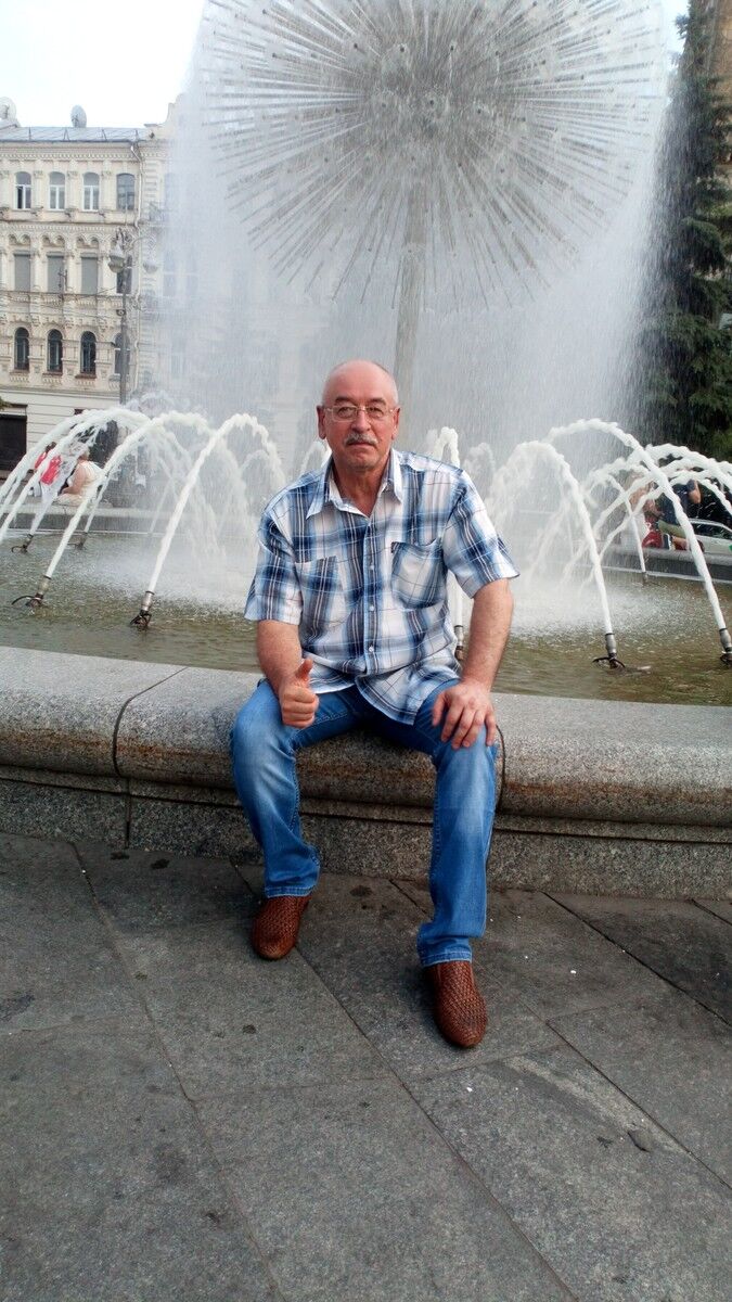  18278899  Aleksandr, 71 ,    