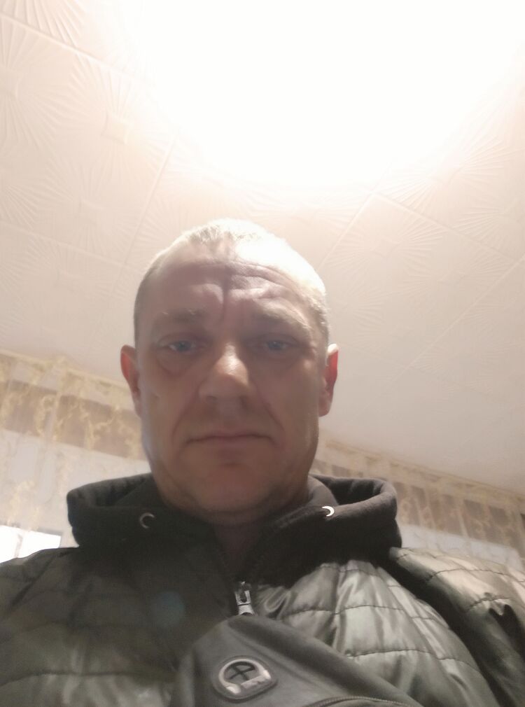  30647459  Oleg, 46 ,    