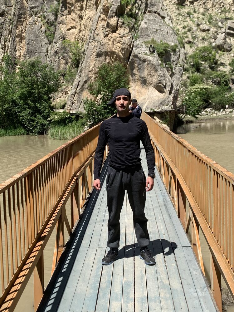  32912389  Ness, 33 ,    