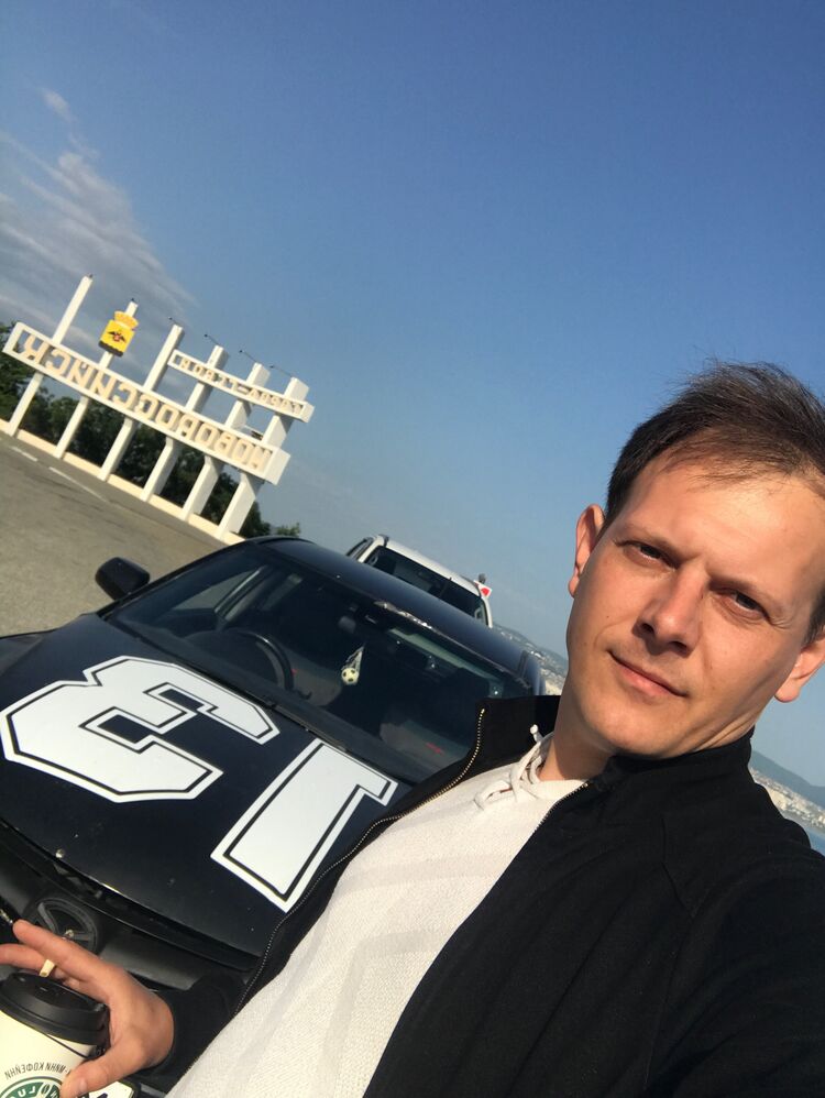  ,   Artur, 37 ,   ,   