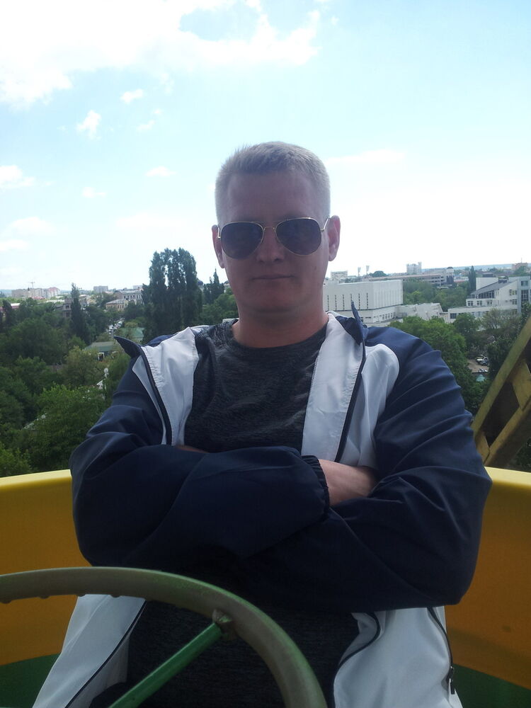  9667789  Roman, 37 ,    