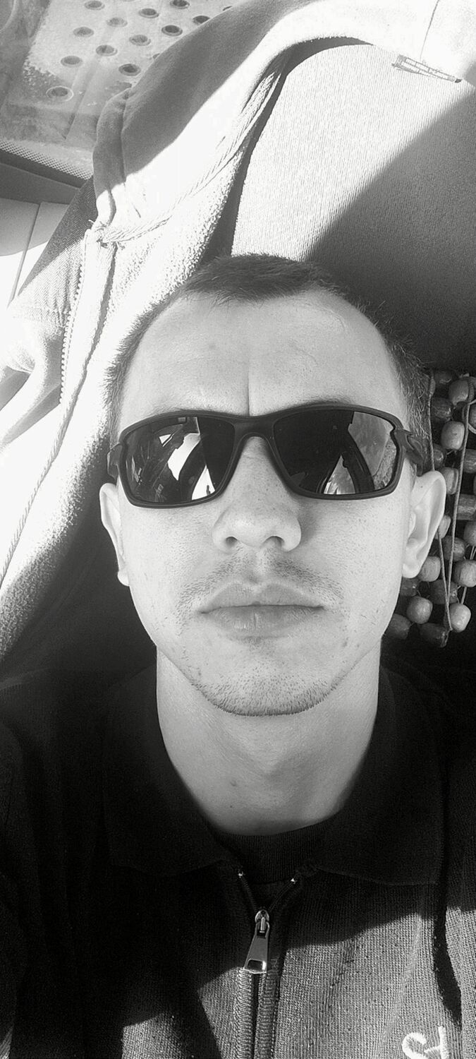  38582609  Vitaly, 31 ,     