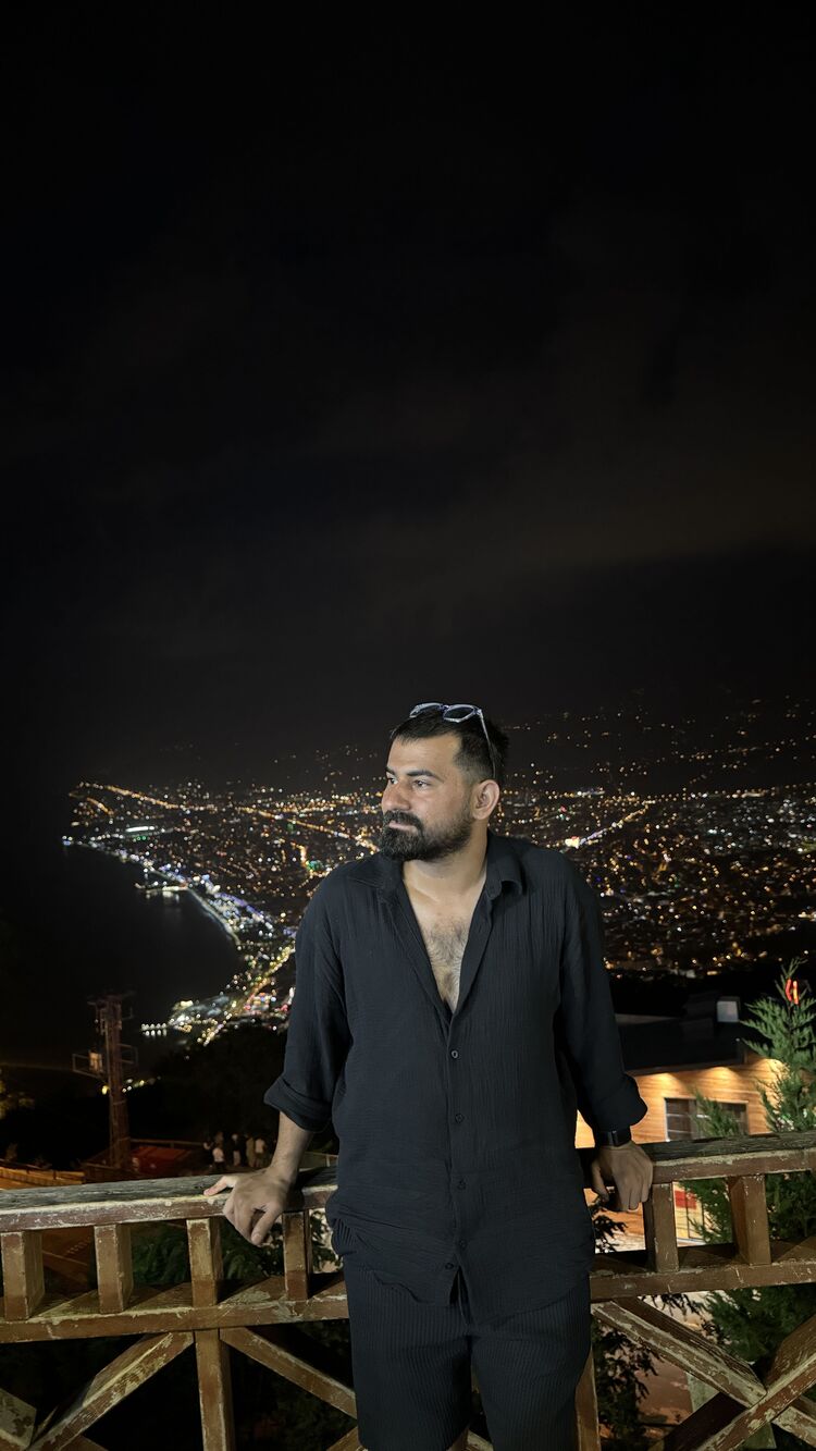  49351259  Alper, 28 ,    