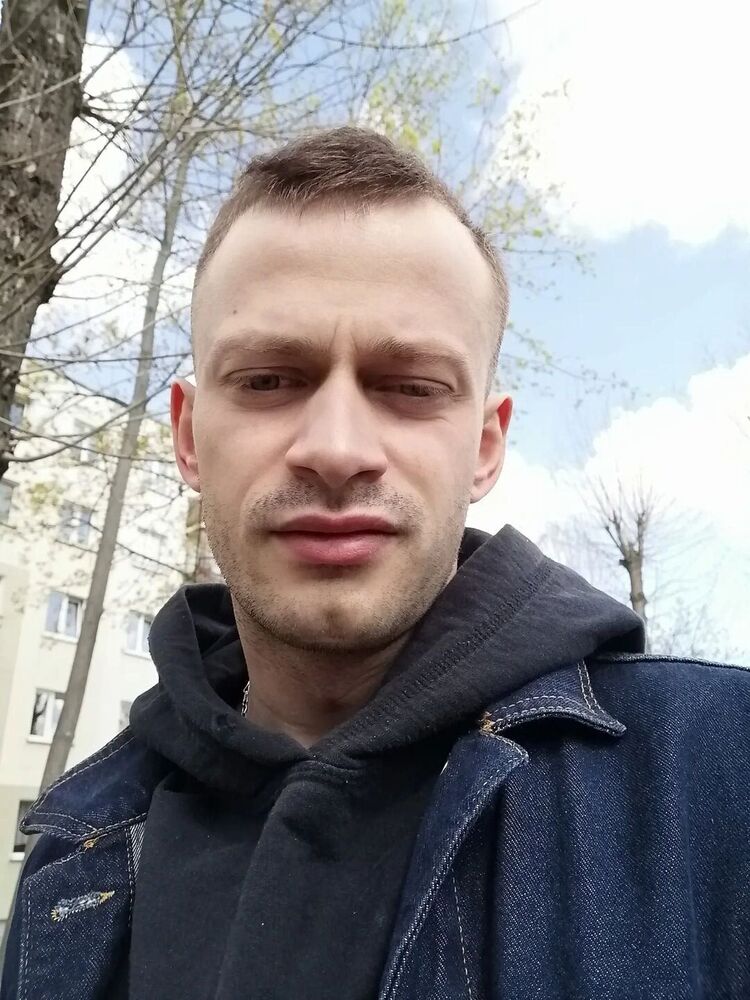  32438959  , 28 ,    