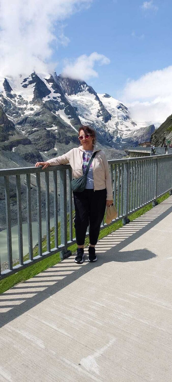  Dolphin,   Vera, 56 ,   ,   