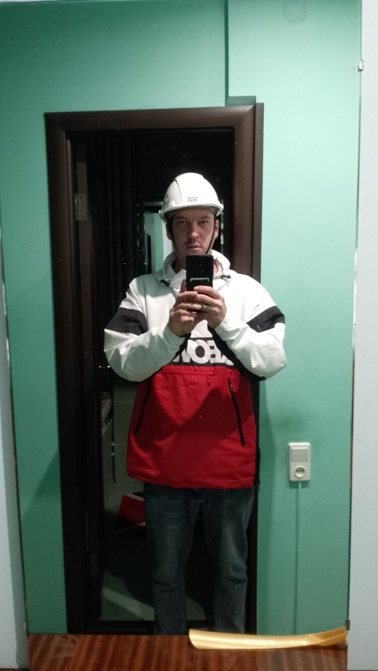  42590219  , 37 ,    