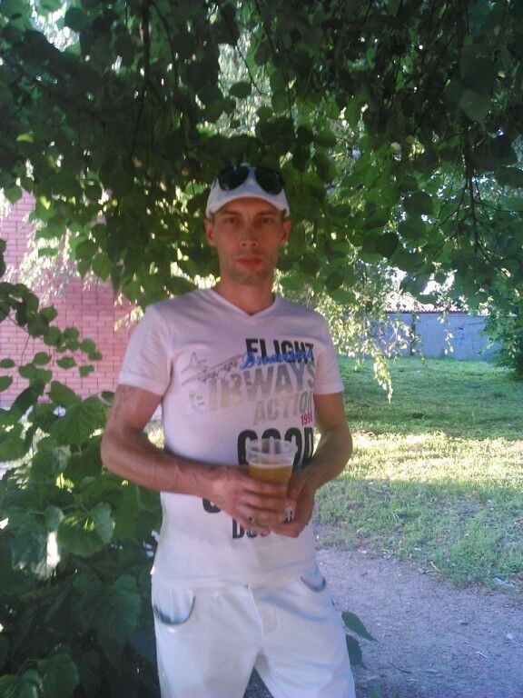 5723219  Din, 39 ,    