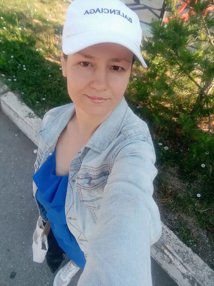 ,   Oksana, 45 ,     