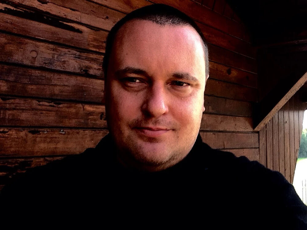  16723439  Alexej, 39 ,    