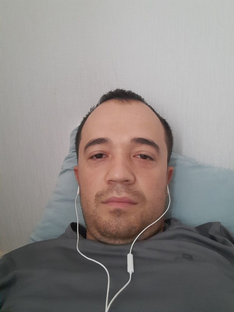  ,   Abdullo, 33 ,   ,   