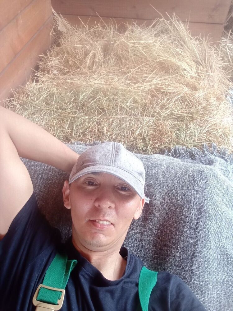  53470279  Almaz, 37 ,    