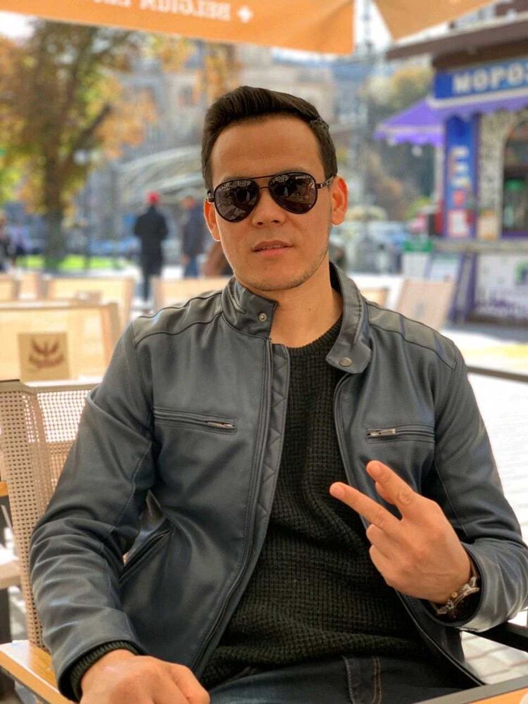  ,   Jek, 33 ,   ,   , c 