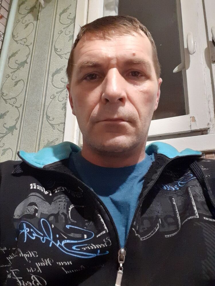  18125559  , 49 ,    -