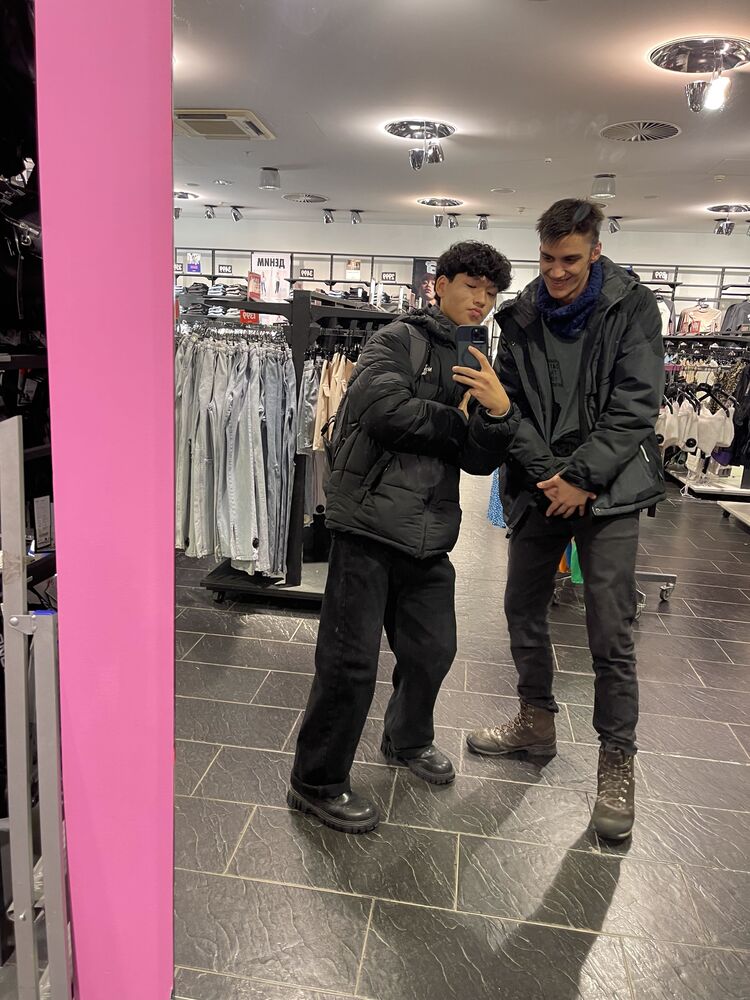  Ulaanbaatar,   Tommy, 20 ,   ,   