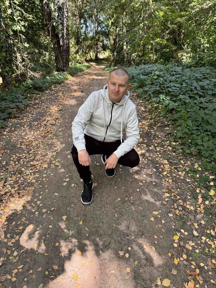  ,   John, 39 ,   ,   