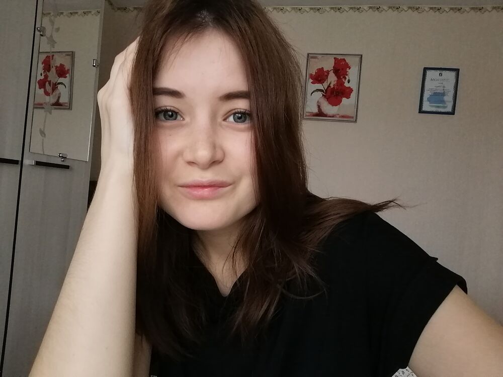  ,   Ksenia, 20 ,   ,   
