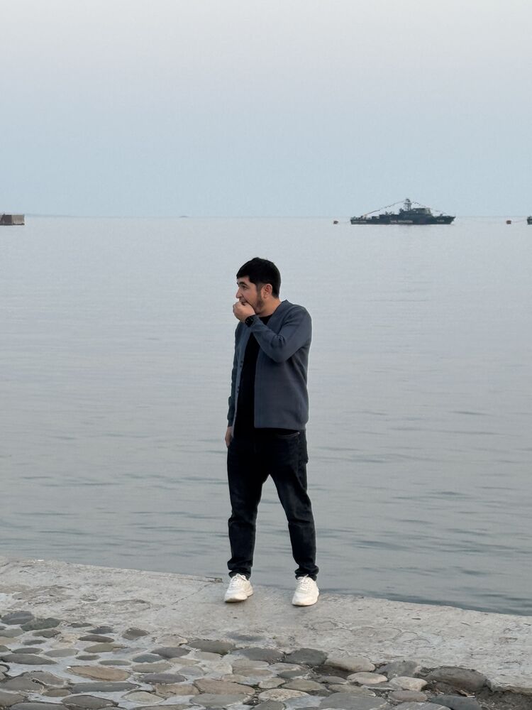  54380179  Doniyor, 30 ,    