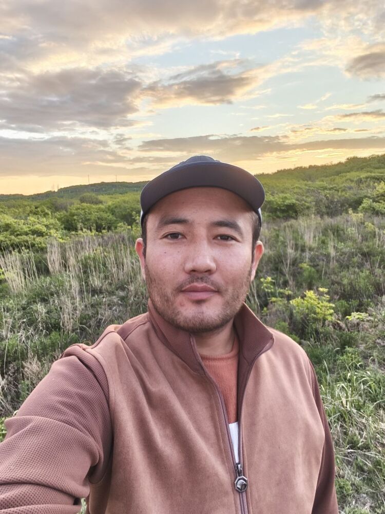  53629519  Temur, 28 ,    