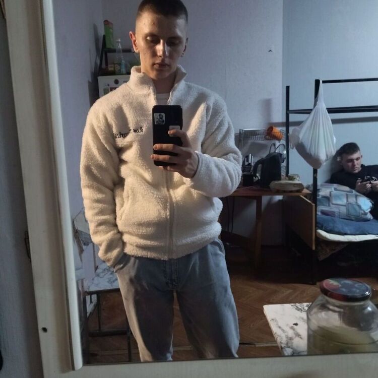  33468429  , 20 ,    