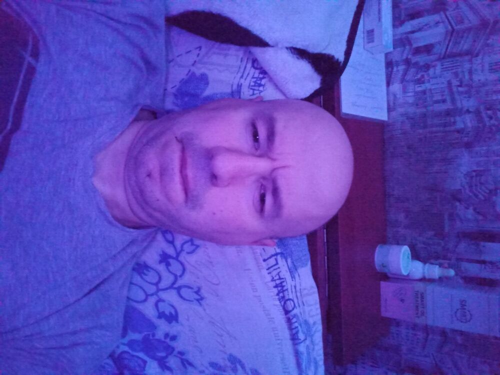  29960279  Alexander, 43 ,    