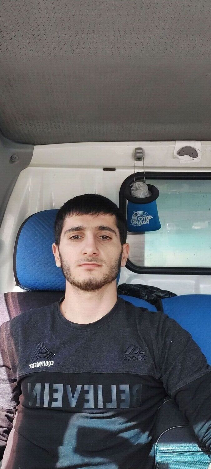  25277189  Ayzek, 25 ,    