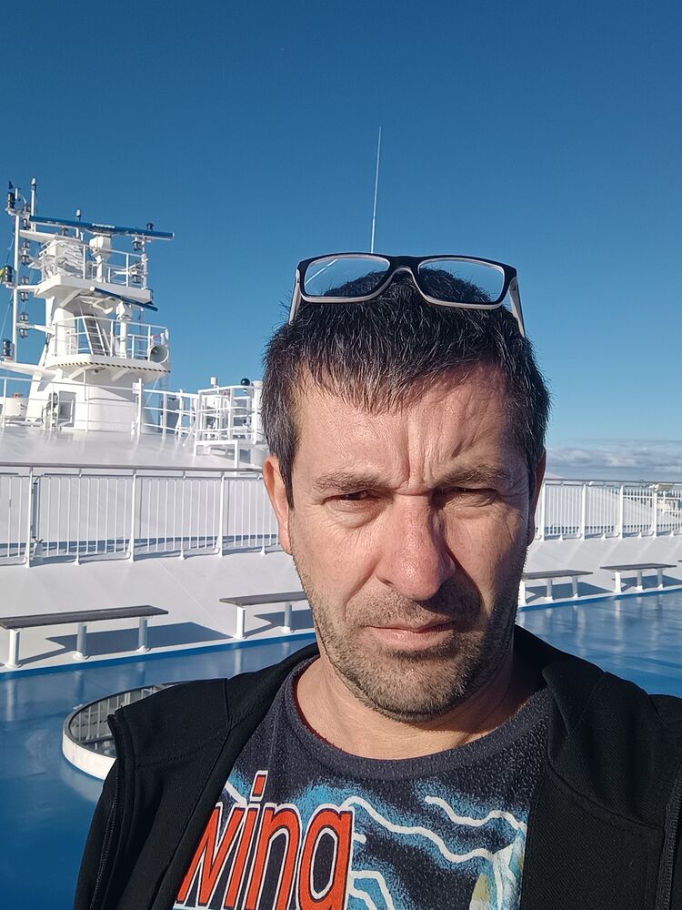  47128899  Sergey, 46 ,    