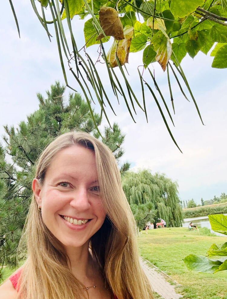  53128159  Tatiana, 40 ,    