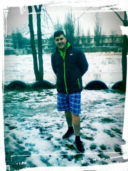  9061589  Alexander, 28 ,    