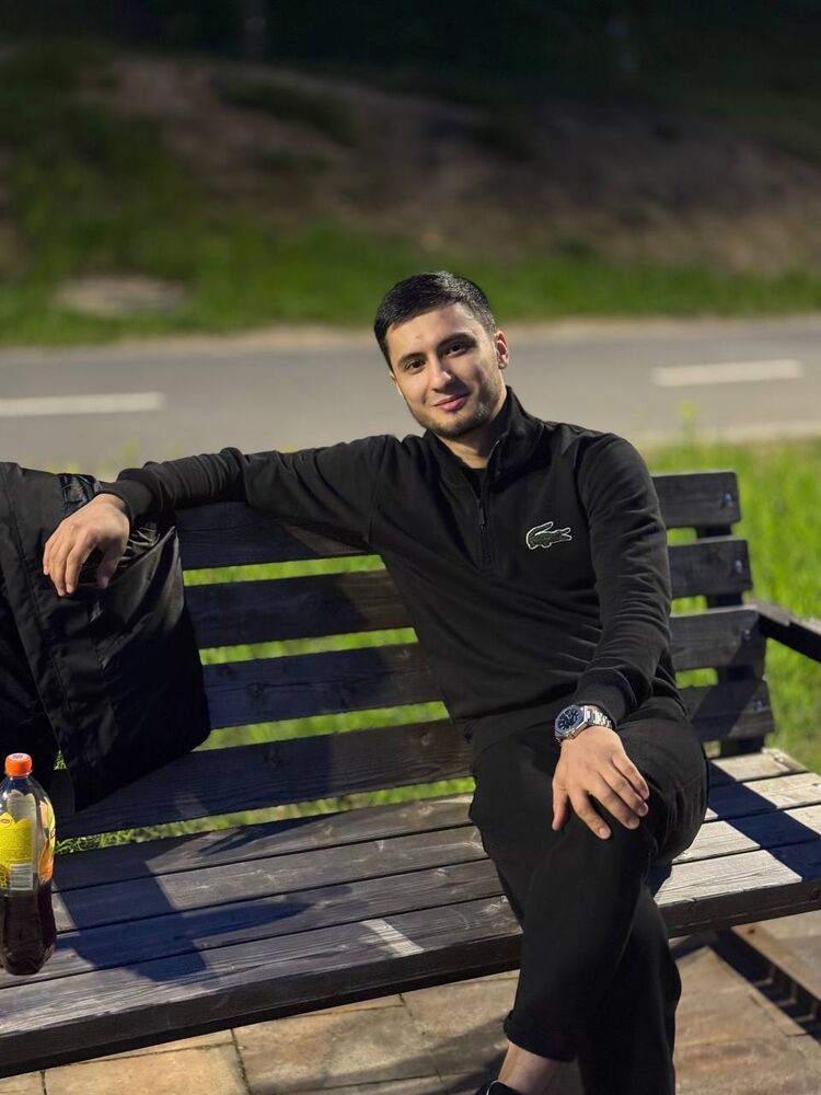  53183199  Ali, 26 ,    -