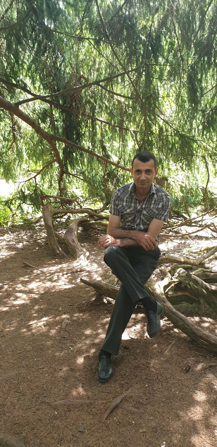  32598559  Aram, 48 ,    