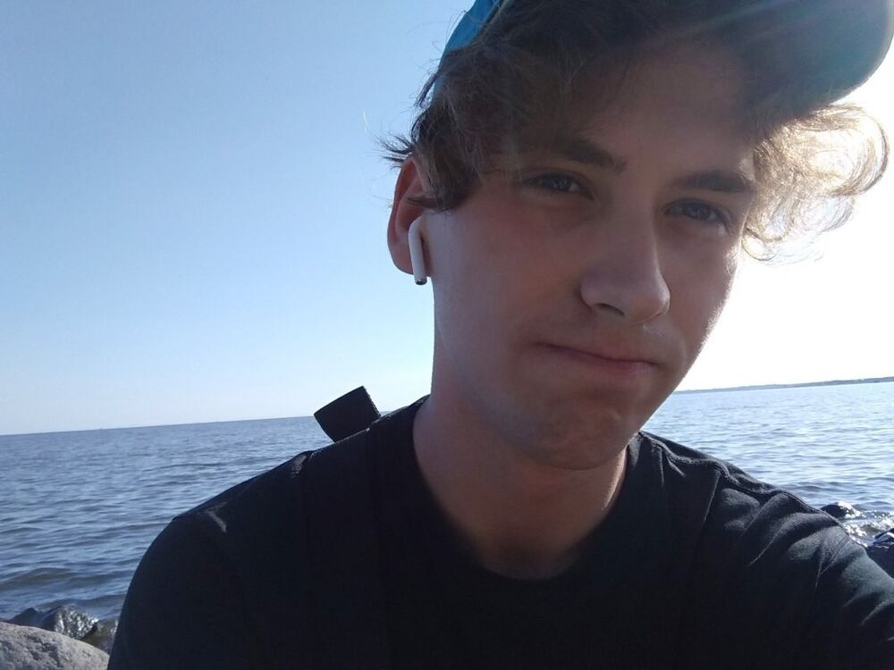  -,   , 24 ,   