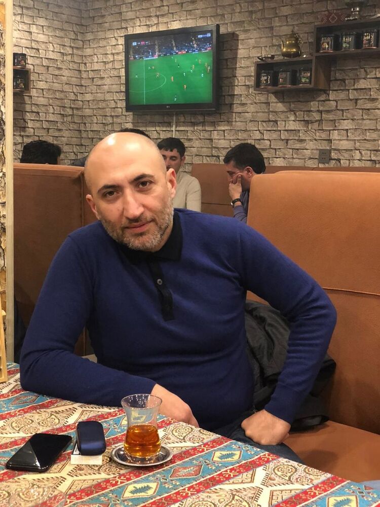  19838019  Ilkin, 44 ,    